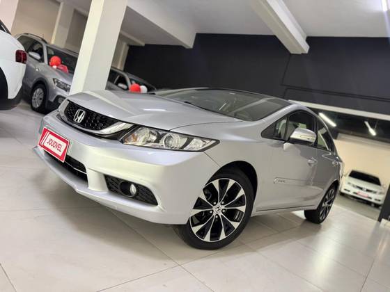HONDA CIVIC 2.0 LXR 16V FLEX 4P AUTOMÁTICO HONDA CIVIC 2.0 LXR 16V FLEX 4P AUTOMÁTICO